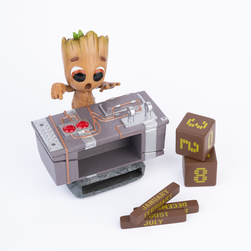 GROOT - Calendrier Perpétuel 3D en Résine – Image 2